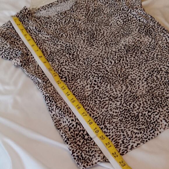 Athleta Women's Small Organic Daily Printed Leopard Print Tee T Shirt,Athleisure - Picture 8 of 9